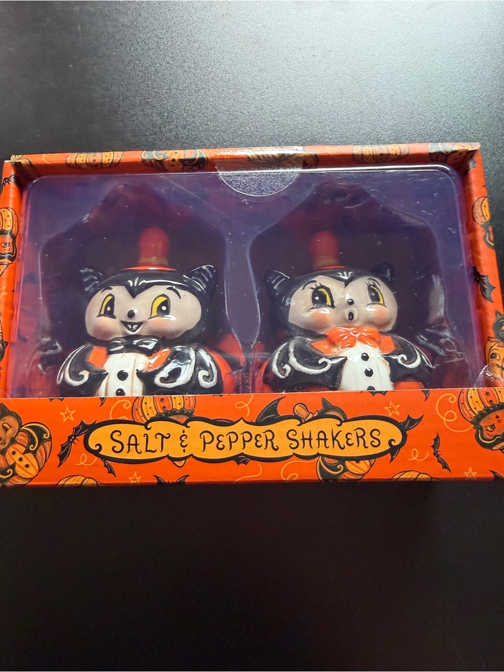 New Johanna Parker Halloween Salt & Pepper Shaker Set Spooky Mr. & Mrs. Bat